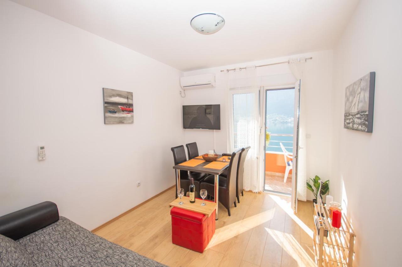 Apartmani Mrsic Risan Esterno foto